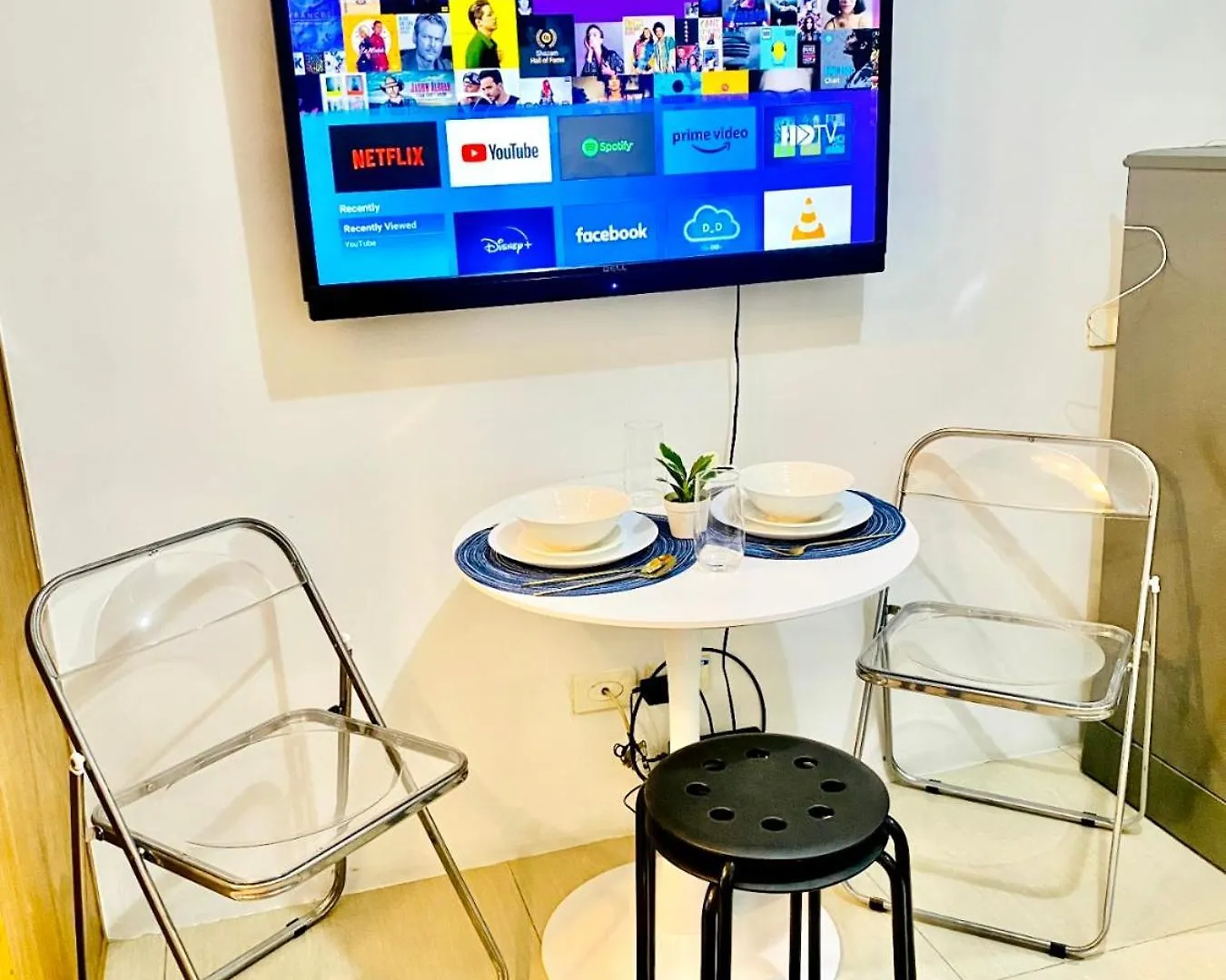 D'Hideout In Shell Residences Moa Pasay Manila 0*,